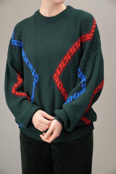 Textured Wool Knit Sweater with Contrast Wave Stripes