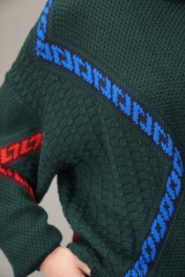 Textured Wool Knit Sweater with Contrast Wave Stripes