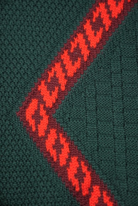 Textured Wool Knit Sweater with Contrast Wave Stripes